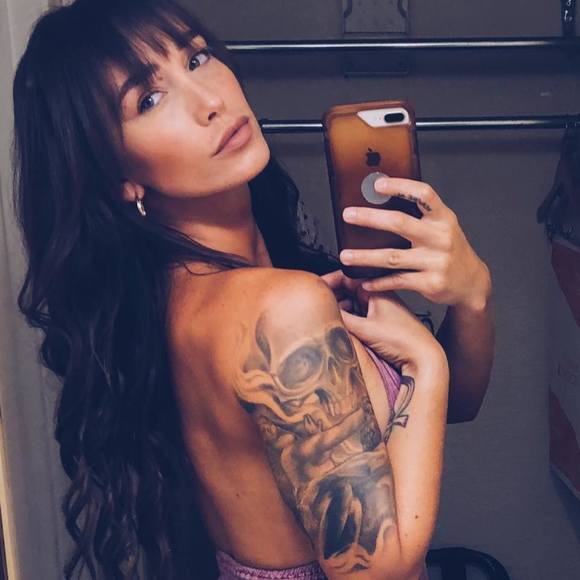 Meet your Posher, Hannah - Picture 1 of 1